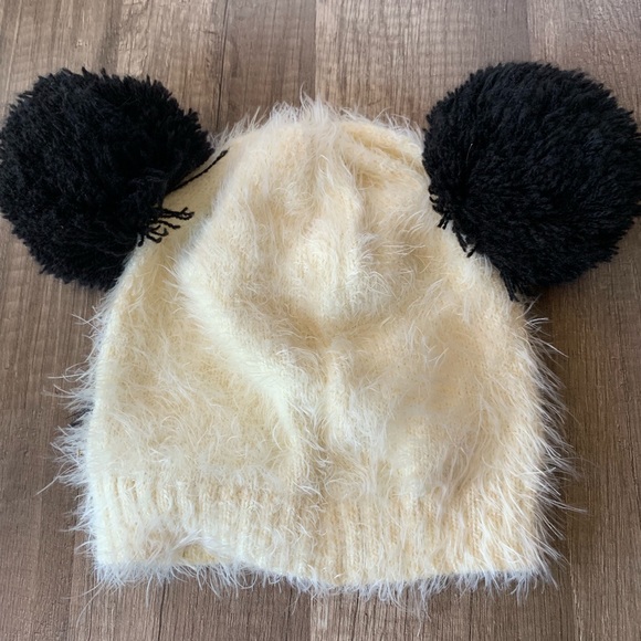 Panda winter hat - Picture 6 of 6